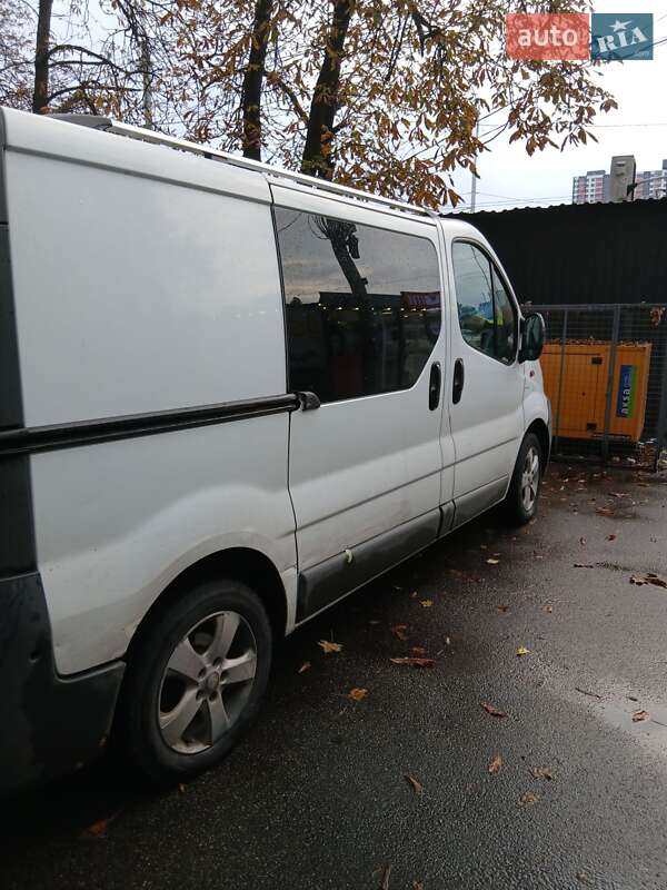 Минивэн Opel Vivaro 2004 в Киеве