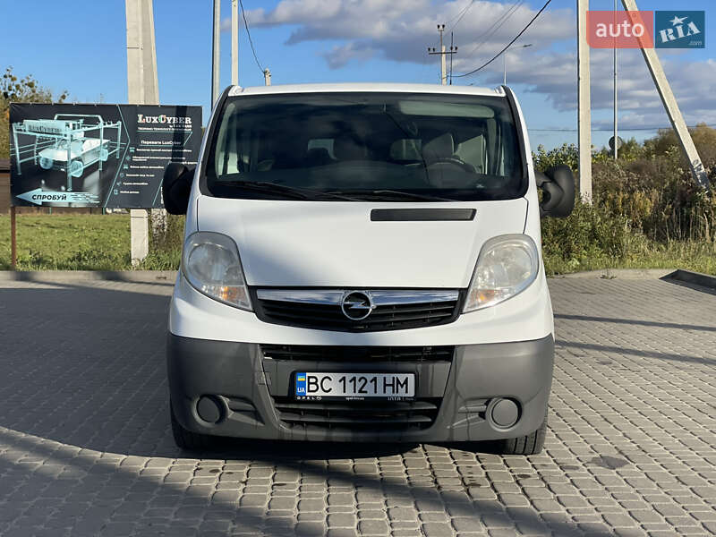 Мінівен Opel Vivaro 2012 в Львові