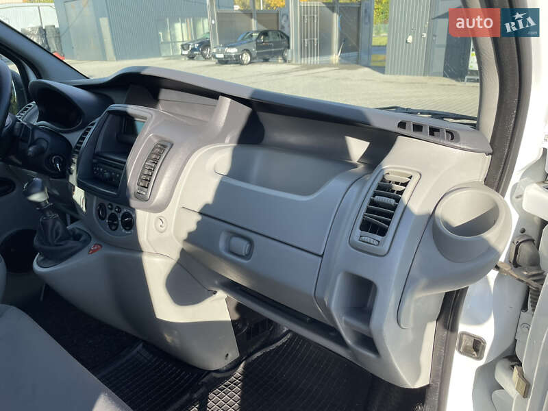 Мінівен Opel Vivaro 2012 в Львові