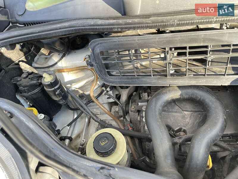 Мінівен Opel Vivaro 2012 в Львові