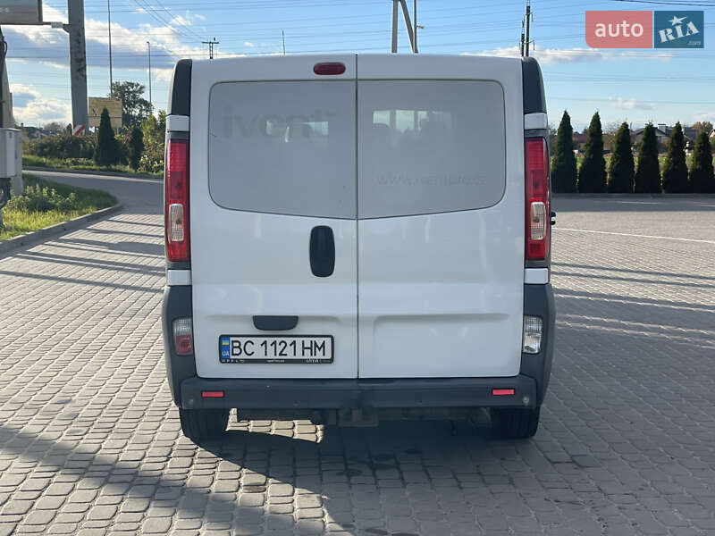 Мінівен Opel Vivaro 2012 в Львові