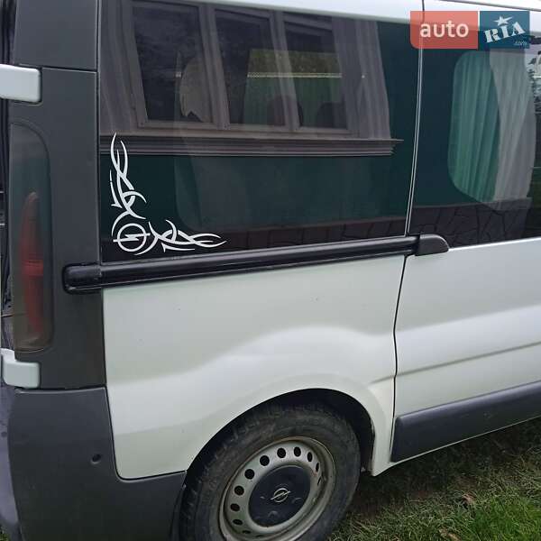 Мінівен Opel Vivaro 2004 в Дунаївцях