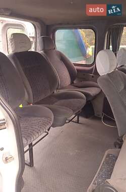 Минивэн Opel Vivaro 2004 в 