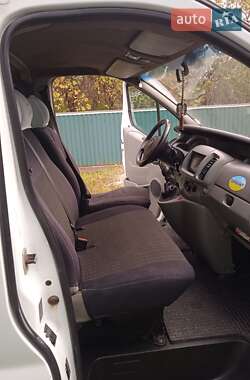 Минивэн Opel Vivaro 2004 в 
