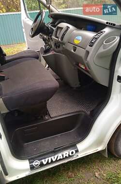Минивэн Opel Vivaro 2004 в 
