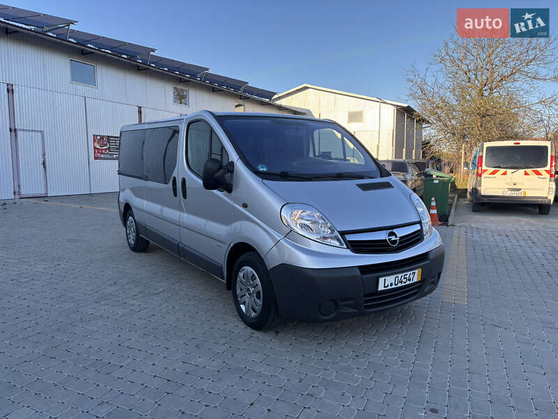 Минивэн Opel Vivaro 2011 в Коломые