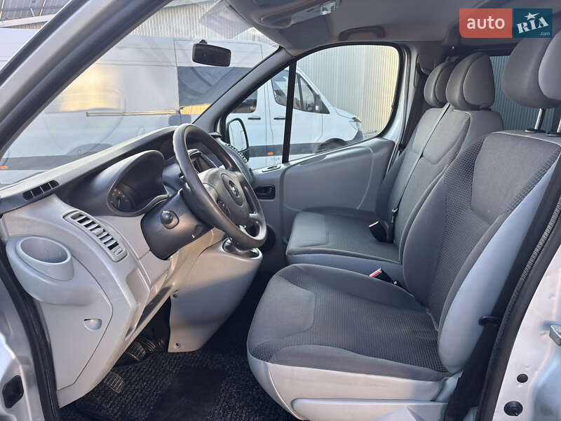 Минивэн Opel Vivaro 2011 в Коломые