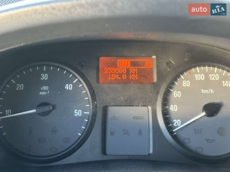 Минивэн Opel Vivaro 2011 в Коломые