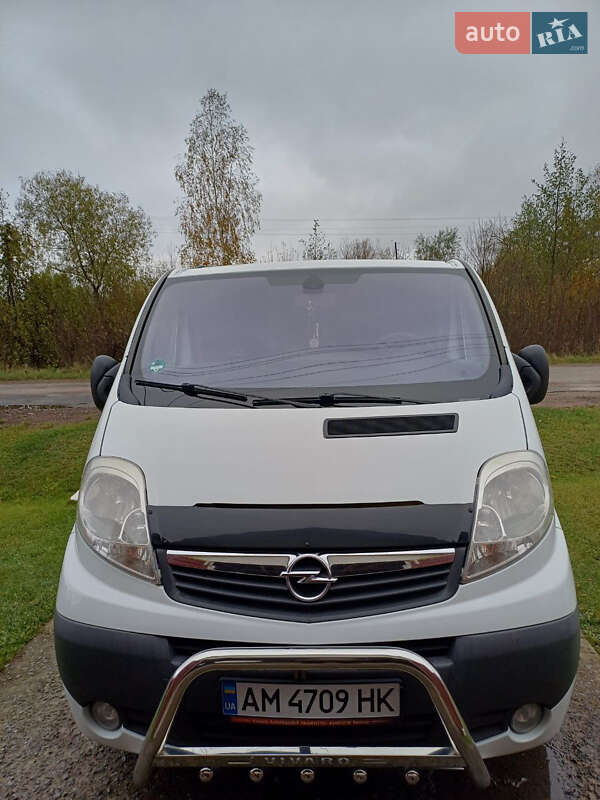Минивэн Opel Vivaro 2013 в Ровно