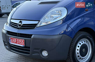 Минивэн Opel Vivaro 2009 в 