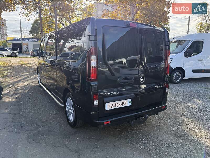 Мінівен Opel Vivaro 2016 в Одесі