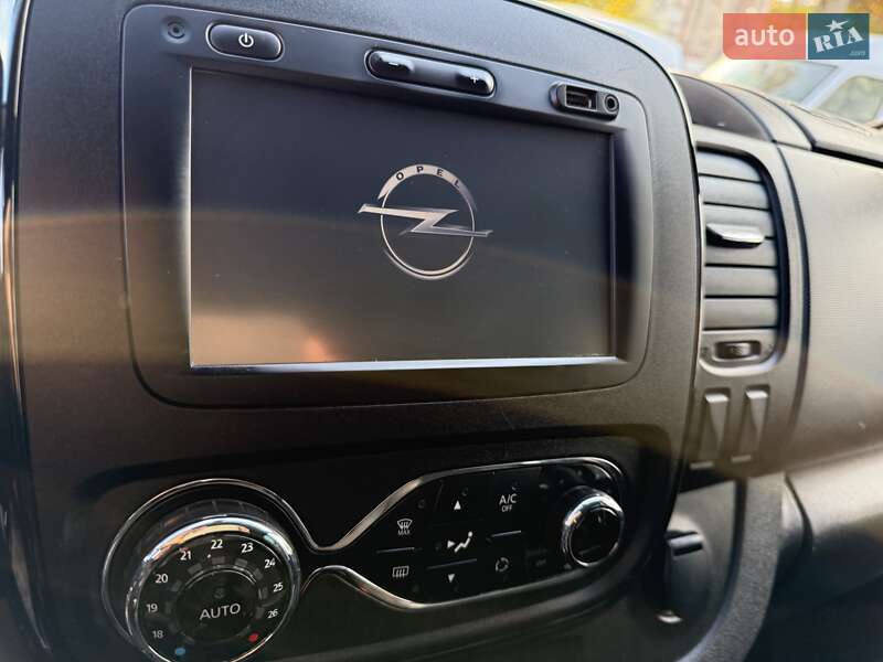 Мінівен Opel Vivaro 2016 в Одесі