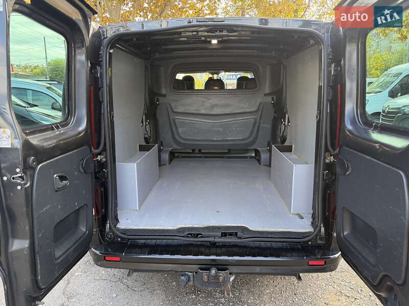 Мінівен Opel Vivaro 2016 в Одесі