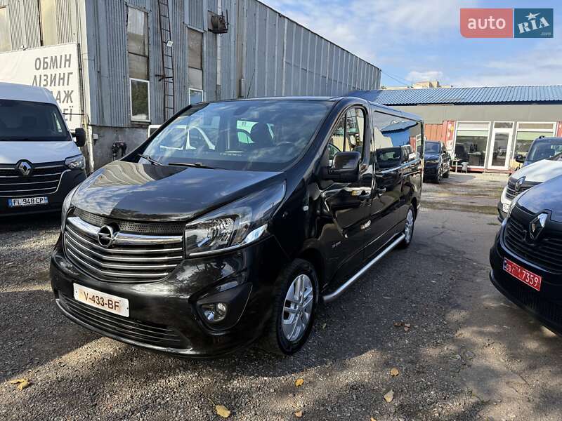 Мінівен Opel Vivaro 2016 в Одесі