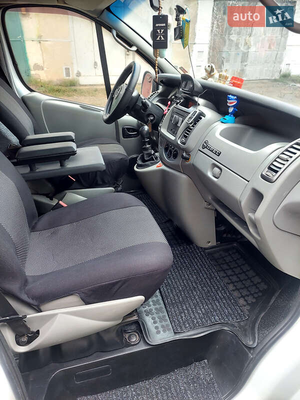 Минивэн Opel Vivaro 2007 в Малине фото 5 Минивэн Opel Vivaro 2007 в Малине