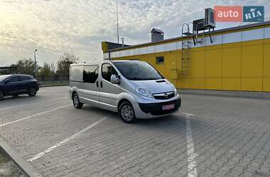 Минивэн Opel Vivaro 2013 в 