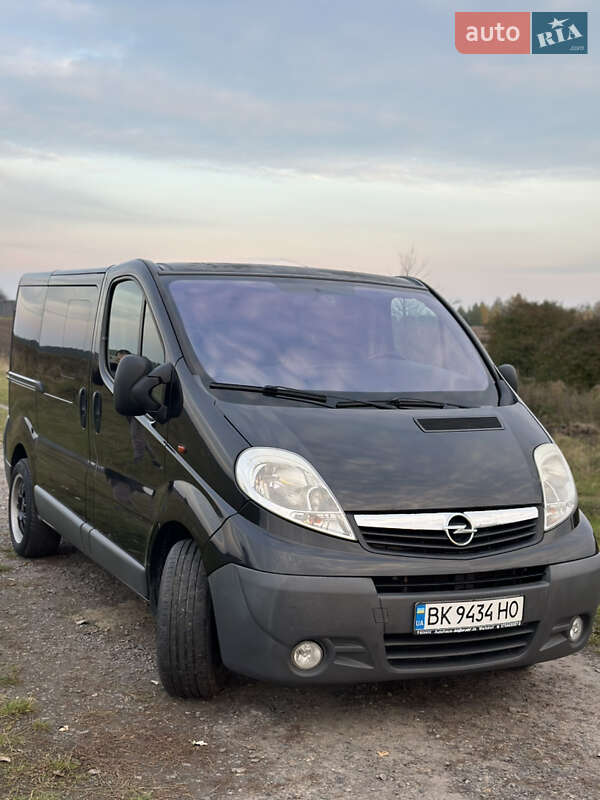 Минивэн Opel Vivaro 2007 в Ровно фото 2 Минивэн Opel Vivaro 2007 в Ровно