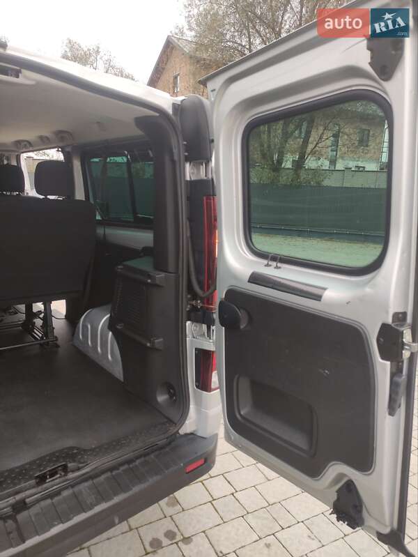 Минивэн Opel Vivaro 2015 в Бартатовом фото 66 Минивэн Opel Vivaro 2015 в Бартатовом