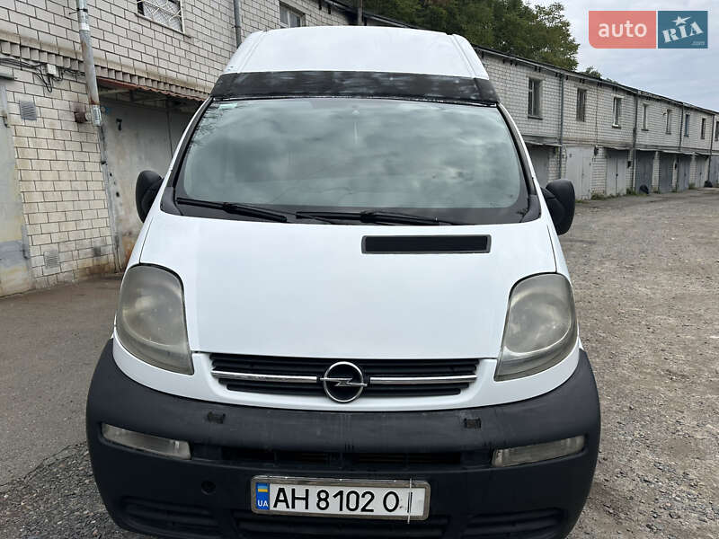 Opel Vivaro 2003