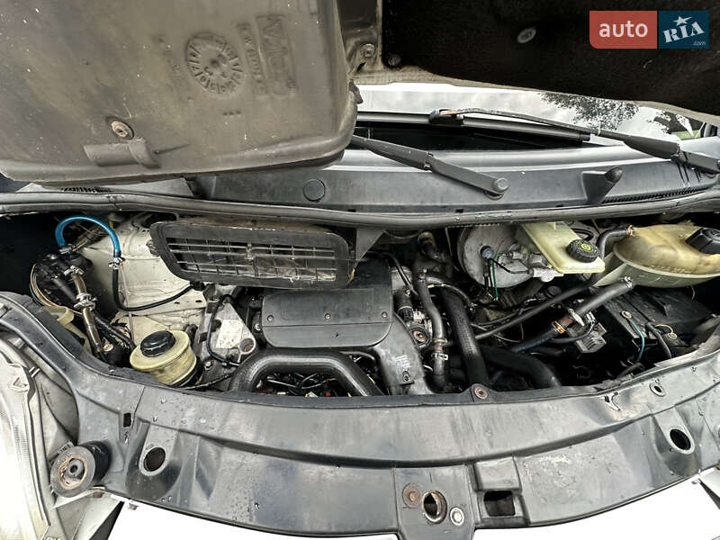 Минивэн Opel Vivaro 2003 в Киеве фото 13 Минивэн Opel Vivaro 2003 в Киеве