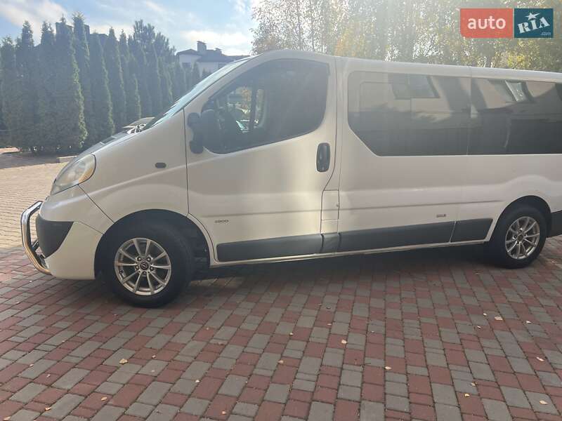 Минивэн Opel Vivaro 2008 в Одессе