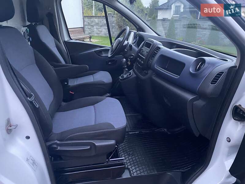 Інші вантажівки Opel Vivaro 2017 в Рівному фото 24 Інші вантажівки Opel Vivaro 2017 в Рівному
