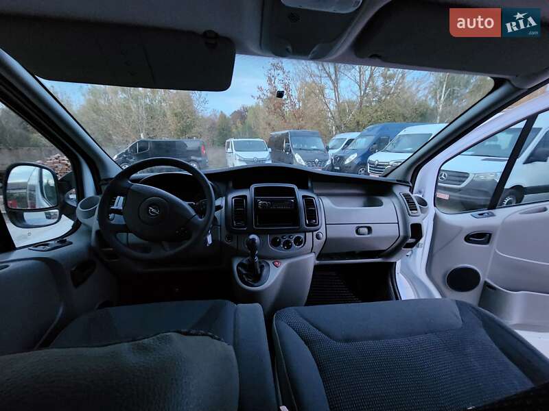 Минивэн Opel Vivaro 2013 в Дубно
