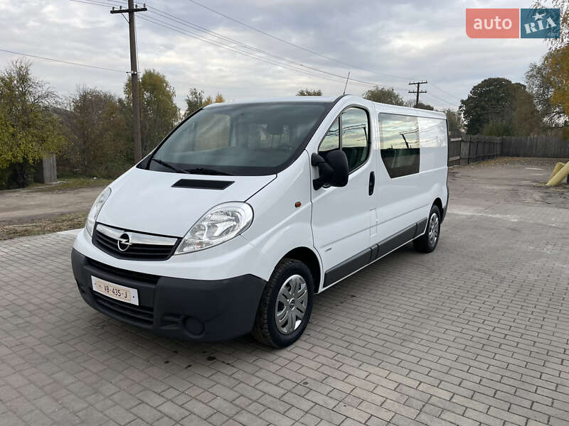 Минивэн Opel Vivaro 2012 в Дубно