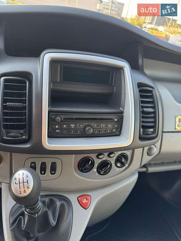 Минивэн Opel Vivaro 2013 в Черновцах фото 30 Минивэн Opel Vivaro 2013 в Черновцах