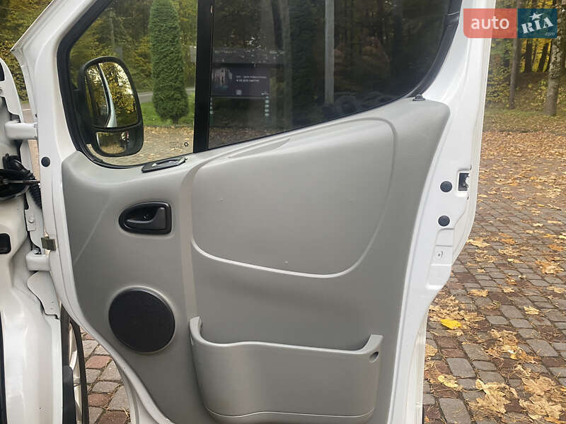 Минивэн Opel Vivaro 2006 в Трускавце фото 49 Минивэн Opel Vivaro 2006 в Трускавце