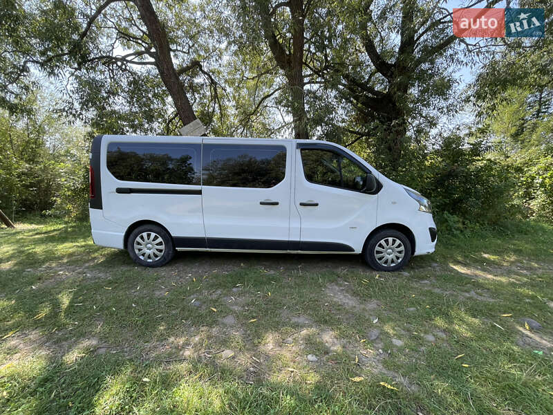 Opel Vivaro 2016