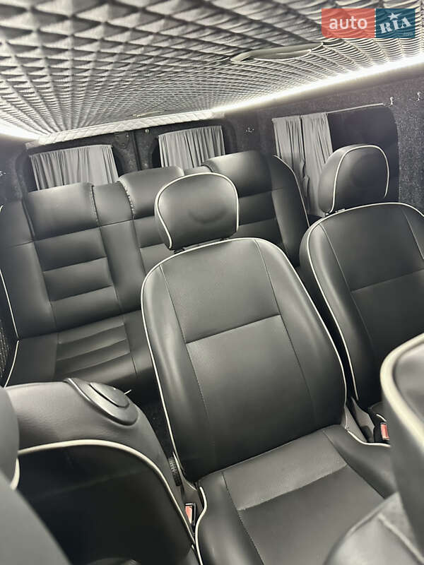 Минивэн Opel Vivaro 2006 в Черновцах