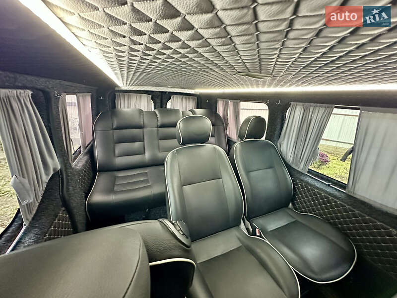 Минивэн Opel Vivaro 2006 в Черновцах