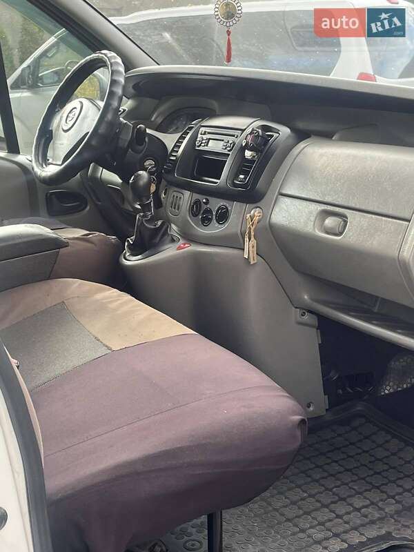 Мінівен Opel Vivaro 2008 в Львові фото 14 Мінівен Opel Vivaro 2008 в Львові