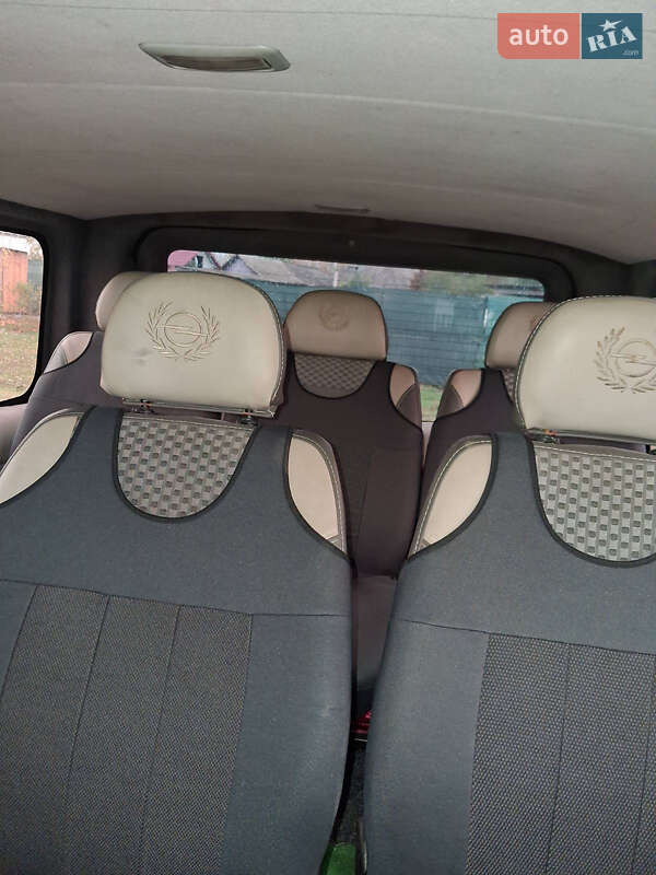 Минивэн Opel Vivaro 2007 в Валках