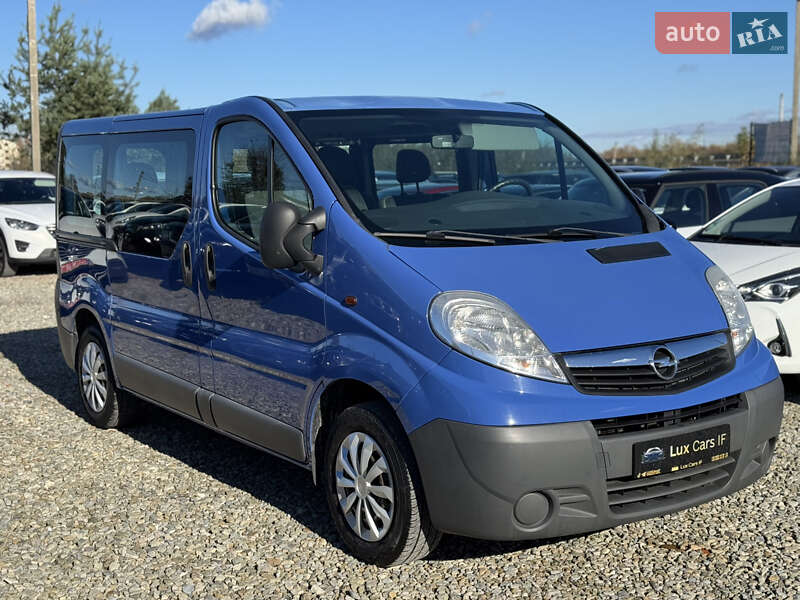 Opel Vivaro 2011