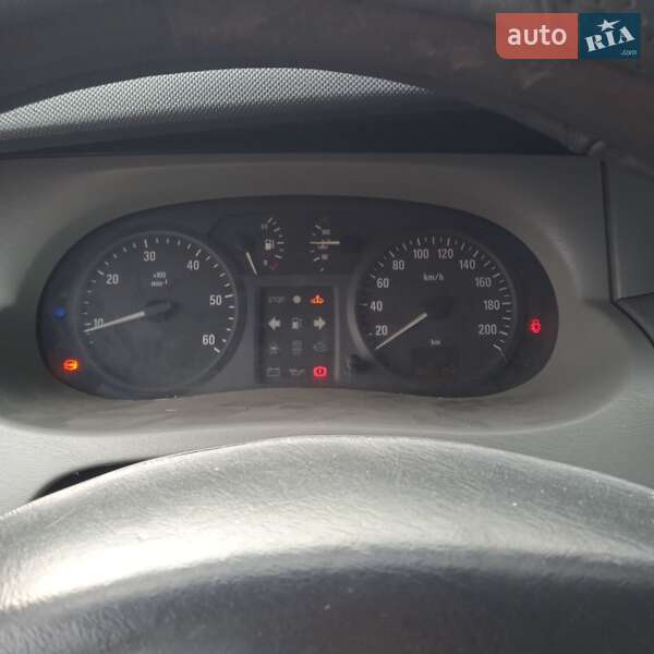 Мінівен Opel Vivaro 2002 в Рівному фото 17 Мінівен Opel Vivaro 2002 в Рівному