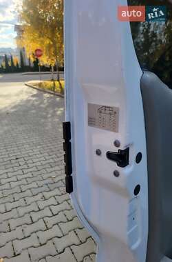 Минивэн Opel Vivaro 2006 в 