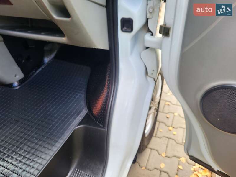 Мінівен Opel Vivaro 2006 в Хмельницькому фото 82 Мінівен Opel Vivaro 2006 в Хмельницькому