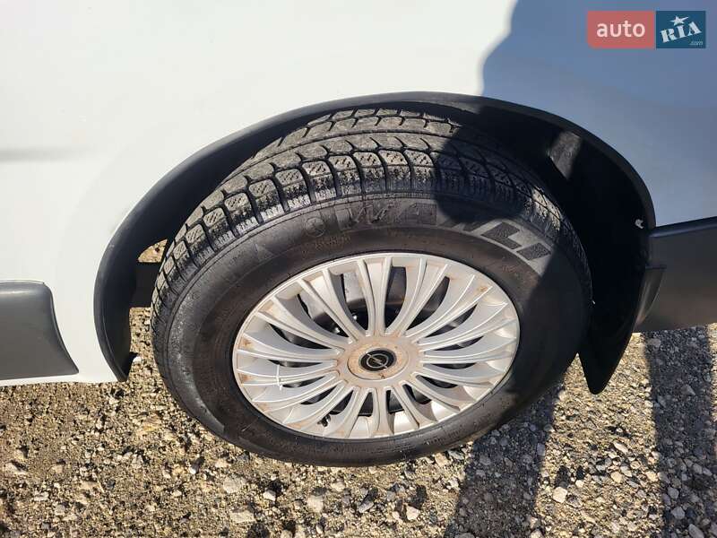 Мінівен Opel Vivaro 2006 в Хмельницькому фото 103 Мінівен Opel Vivaro 2006 в Хмельницькому