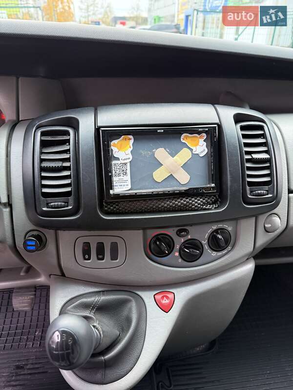 Минивэн Opel Vivaro 2011 в Сумах