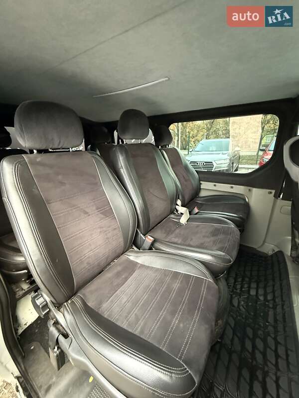 Минивэн Opel Vivaro 2011 в Сумах