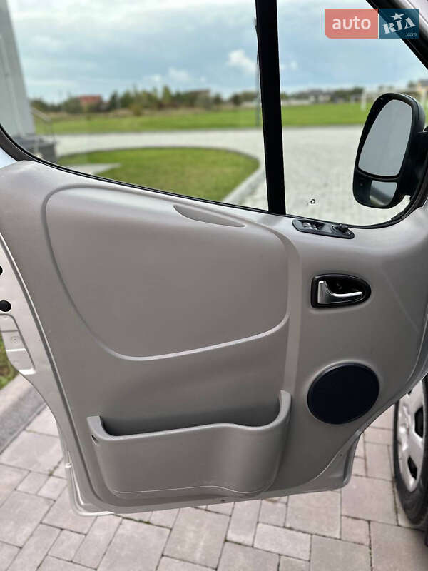 Минивэн Opel Vivaro 2014 в Ровно фото 15 Минивэн Opel Vivaro 2014 в Ровно
