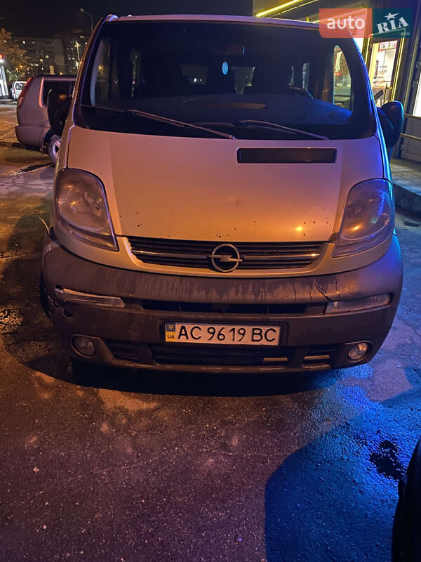 Минивэн Opel Vivaro 2005 в Киеве