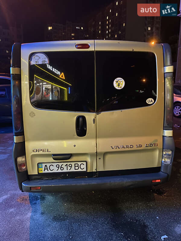 Минивэн Opel Vivaro 2005 в Киеве