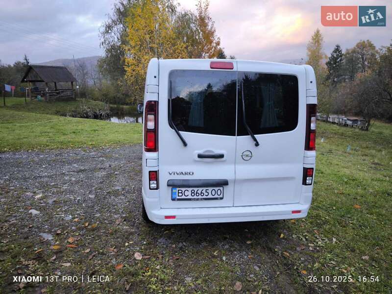 Минивэн Opel Vivaro 2017 в Ивано-Франковске