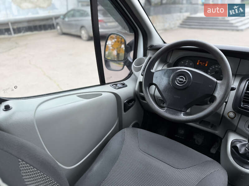 Минивэн Opel Vivaro 2006 в Ровно фото 53 Минивэн Opel Vivaro 2006 в Ровно