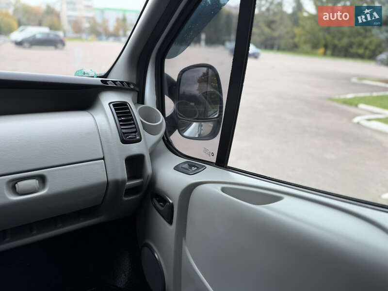 Минивэн Opel Vivaro 2006 в Ровно фото 57 Минивэн Opel Vivaro 2006 в Ровно