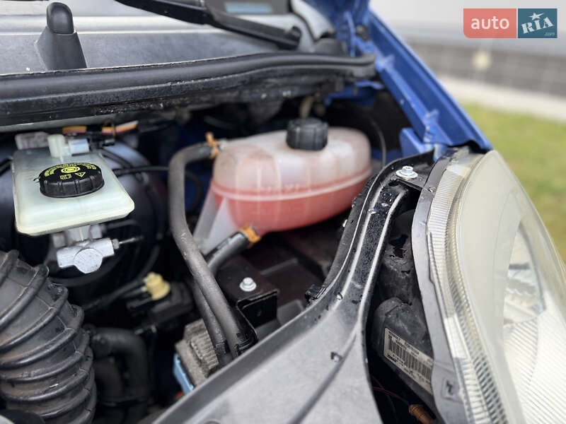 Минивэн Opel Vivaro 2009 в Ровно фото 37 Минивэн Opel Vivaro 2009 в Ровно