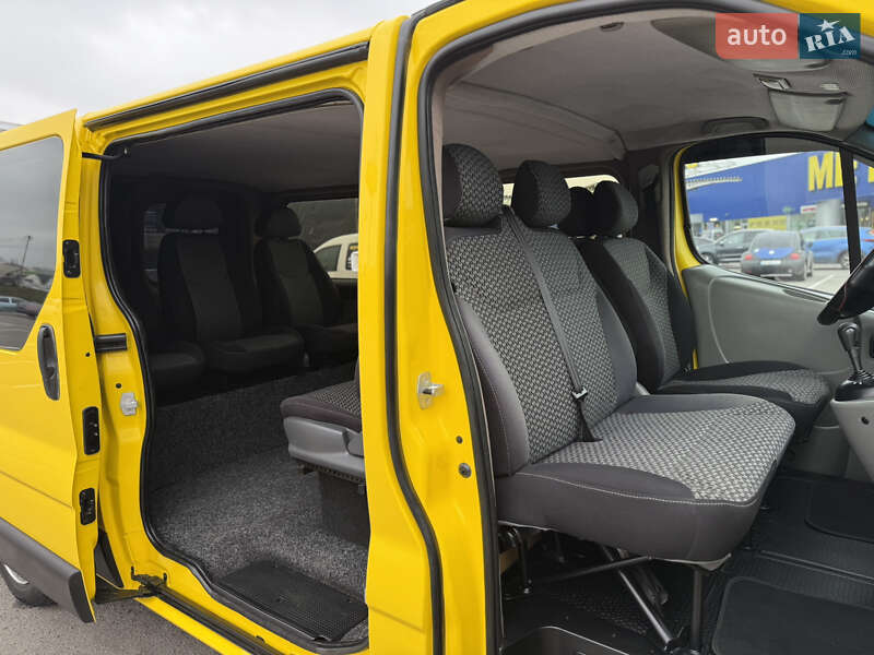 Минивэн Opel Vivaro 2009 в Виннице